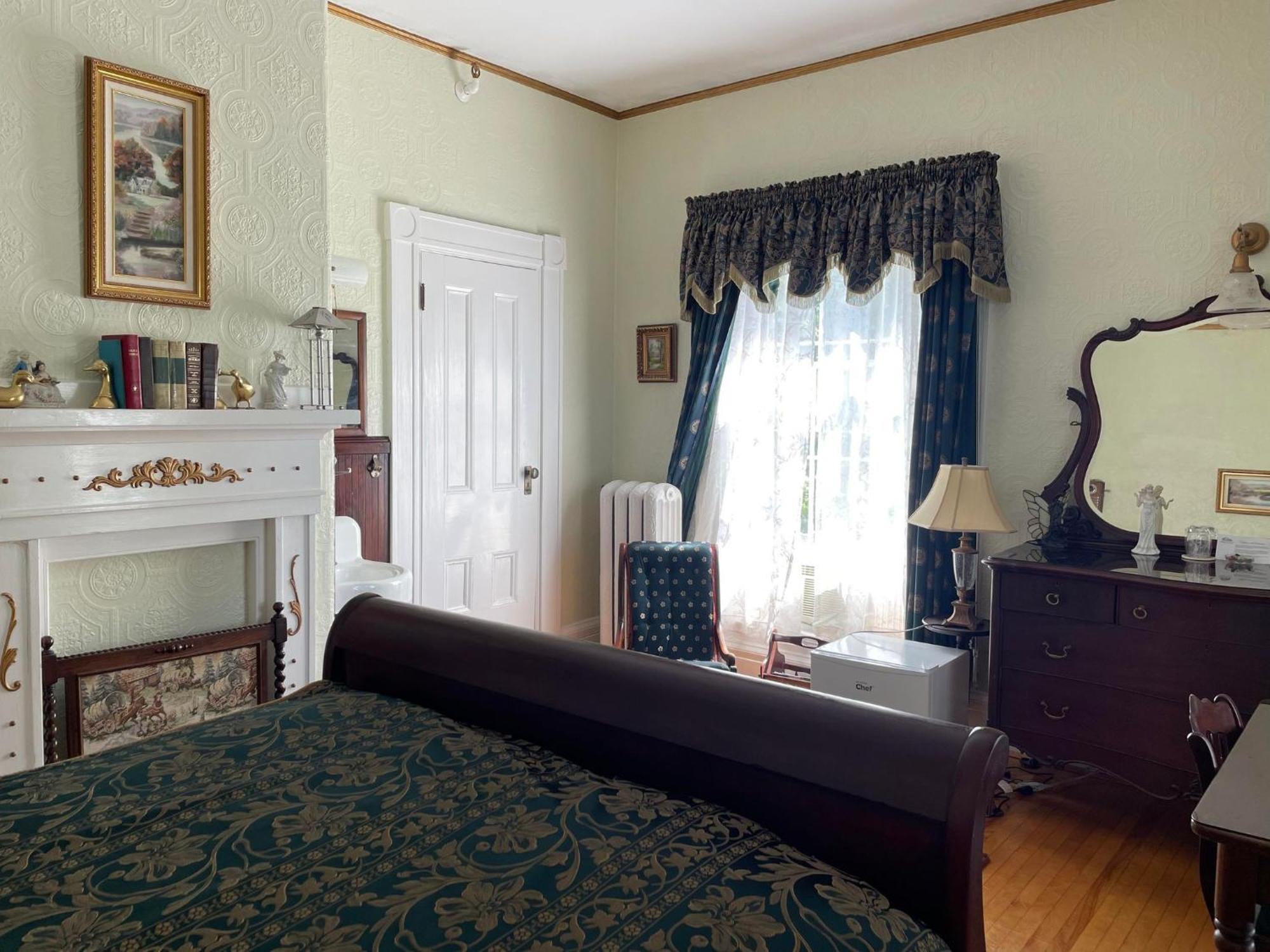 Marshlands Inn Sackville Rum bild